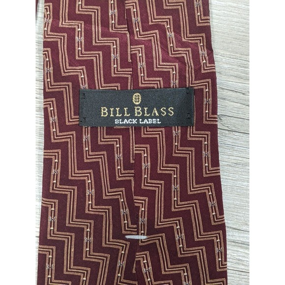 Bill Blass Black Label Men's Silk Tie 59" X 4" Burgundy w/ Yellow Geometric - Picture 4 of 5